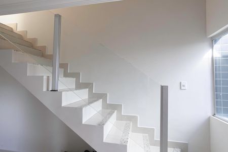 Apartamento à venda com 120m², 2 quartos e 2 vagasEscada