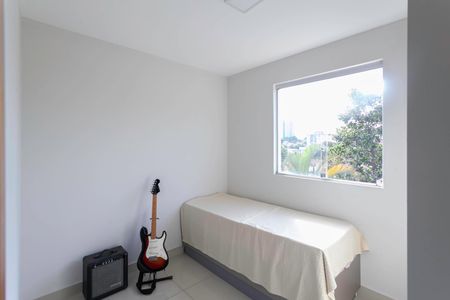 Apartamento à venda com 120m², 2 quartos e 2 vagasQuarto 