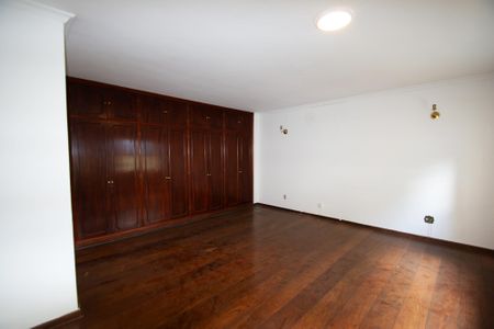 Casa à venda com 350m², 3 quartos e 5 vagasquarto 1