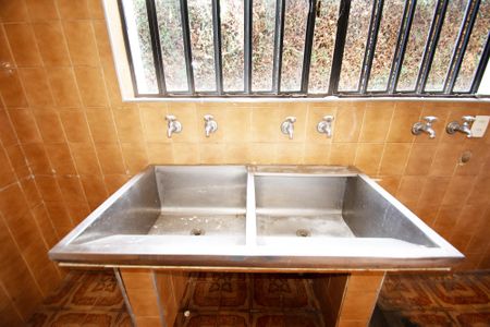 Casa à venda com 350m², 3 quartos e 5 vagaslavanderia