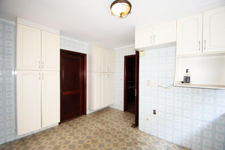 Casa à venda com 350m², 3 quartos e 5 vagascozinha