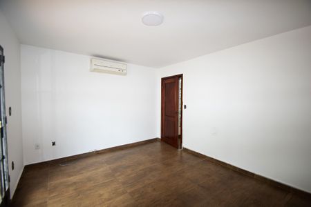 Casa à venda com 350m², 3 quartos e 5 vagasSala 3