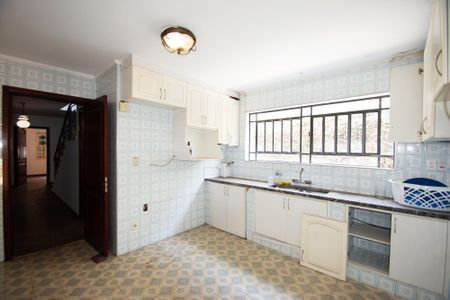 Casa à venda com 350m², 3 quartos e 5 vagascozinha