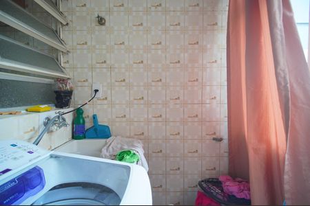 Apartamento à venda com 74m², 2 quartos e 1 vagaÁrea de Serviço