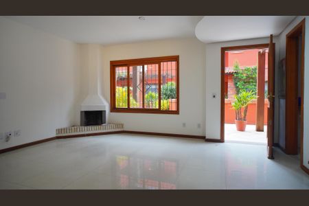Casa de Condomínio para alugar com 4 quartos, 217m² em Vila Jardim, Porto Alegre