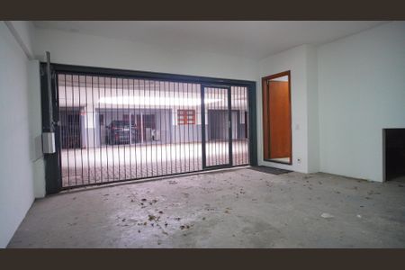 Garagem dois carros  de casa de condomínio para alugar com 4 quartos, 217m² em Vila Jardim, Porto Alegre