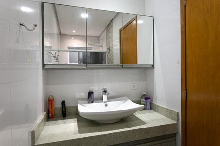 Casa à venda com 144m², 3 quartos e 2 vagasBanheiro da Suíte