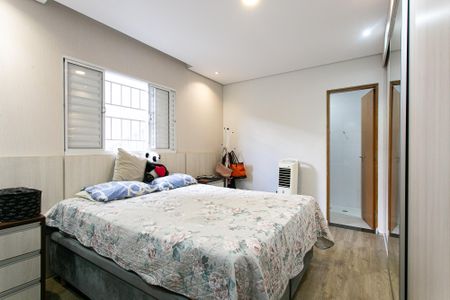 Casa à venda com 144m², 3 quartos e 2 vagasSuíte