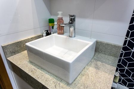 Casa à venda com 144m², 3 quartos e 2 vagasBanheiro Social