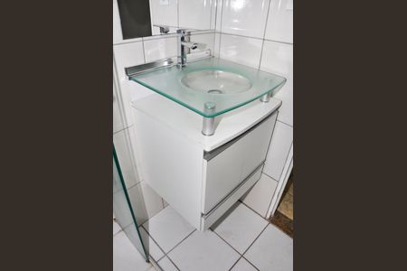 Apartamento para alugar com 50m², 2 quartos e 1 vaga Apartamento para alugar com 50m², 2 quartos e 1 vagaDetalhe - Banheiro Social