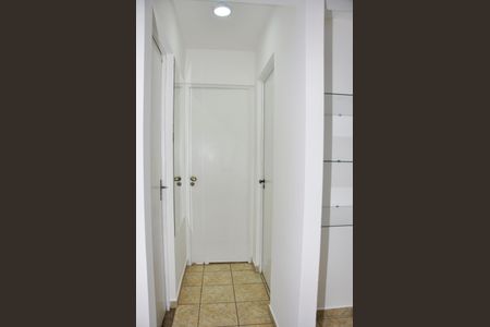 Apartamento para alugar com 50m², 2 quartos e 1 vaga Apartamento para alugar com 50m², 2 quartos e 1 vagaDetalhe - Corredor Quartos