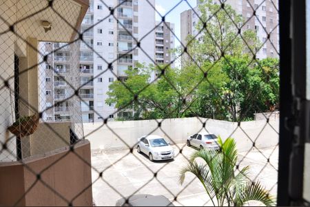 Apartamento para alugar com 50m², 2 quartos e 1 vaga Apartamento para alugar com 50m², 2 quartos e 1 vagaDetalhe - Vista da Área de Serviço