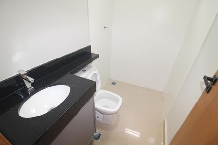 Apartamento à venda com 76m², 2 quartos e sem vagaBanheiro