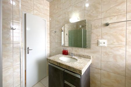 Apartamento para alugar com 138m², 3 quartos e sem vagaBanheiro