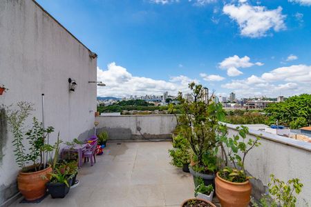 Apartamento à venda com 121m², 3 quartos e 2 vagas Apartamento à venda com 121m², 3 quartos e 2 vagasVaranda