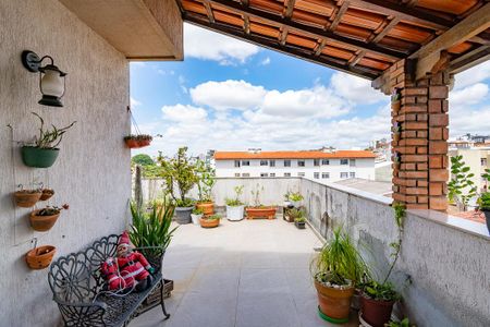 Apartamento à venda com 121m², 3 quartos e 2 vagas Apartamento à venda com 121m², 3 quartos e 2 vagasVaranda