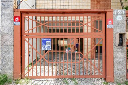 Apartamento à venda com 121m², 3 quartos e 2 vagas Apartamento à venda com 121m², 3 quartos e 2 vagasplaca instalada em 06/12/2025 com o código KXDG-17