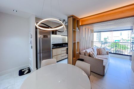 Apartamento à venda com 55m², 2 quartos e 1 vagaSala de Jantar