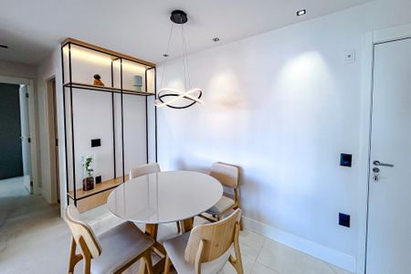 Apartamento à venda com 55m², 2 quartos e 1 vagaSala de Jantar