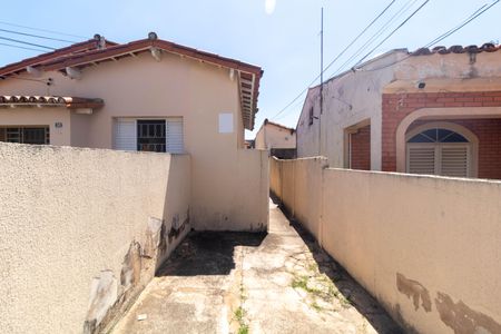 Casa à venda com 100m², 3 quartos e 2 vagas Casa à venda com 100m², 3 quartos e 2 vagasQuintal da casa 02