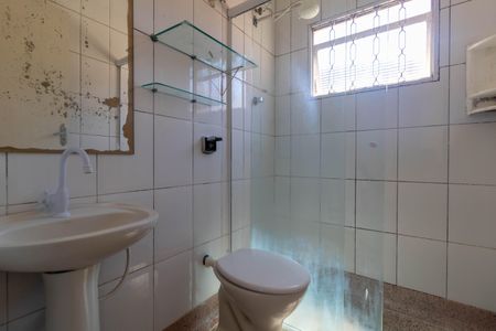 Casa à venda com 100m², 3 quartos e 2 vagas Casa à venda com 100m², 3 quartos e 2 vagasBanheiro