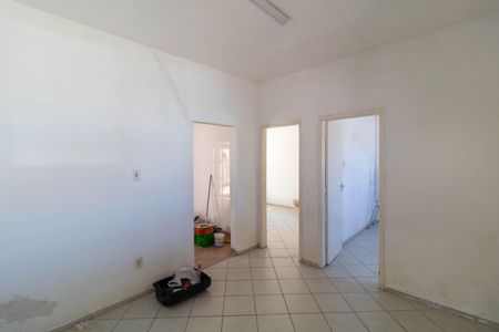 Casa à venda com 100m², 3 quartos e 2 vagas Casa à venda com 100m², 3 quartos e 2 vagasSalas