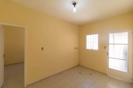 Casa à venda com 100m², 3 quartos e 2 vagas Casa à venda com 100m², 3 quartos e 2 vagasSala da casa 02