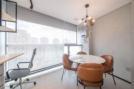 Varanda de kitnet/studio para alugar com 1 quarto, 32m² em Jardim das Acacias, São Paulo