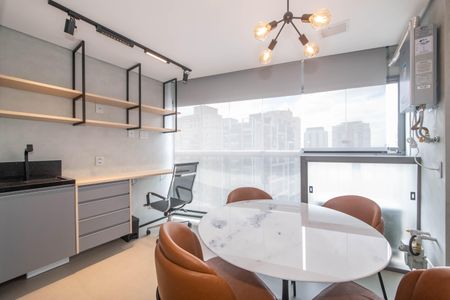 Varanda de kitnet/studio para alugar com 1 quarto, 32m² em Jardim das Acacias, São Paulo