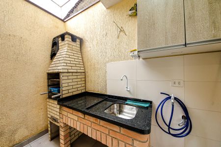 Casa de condomínio à venda com 70m², 2 quartos e 2 vagasÁrea de Serviço/Gourmet