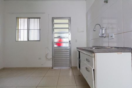 Apartamento para alugar com 28m², 1 quarto e sem vaga Apartamento para alugar com 28m², 1 quarto e sem vagaSala, Cozinha e Área de Serviço
