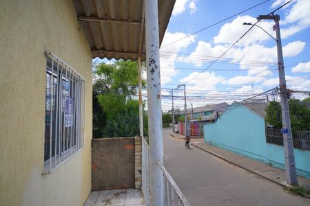 Varanda de kitnet/studio para alugar com 1 quarto, 30m² em Farrapos, Porto Alegre