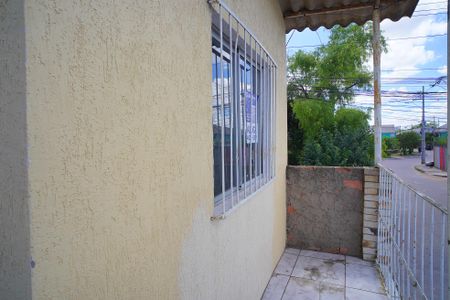 Varanda de kitnet/studio para alugar com 1 quarto, 30m² em Farrapos, Porto Alegre
