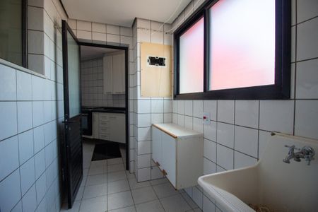 Apartamento para alugar com 93m², 3 quartos e 1 vagaÁrea de Serviço