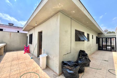 Casa à venda com 325m², 3 quartos e 4 vagasÁrea externa