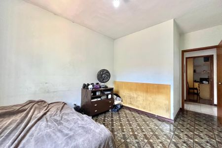 Casa à venda com 325m², 3 quartos e 4 vagasQuarto 2