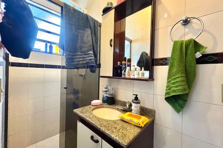 Casa à venda com 325m², 3 quartos e 4 vagasBanheiro da Suíte