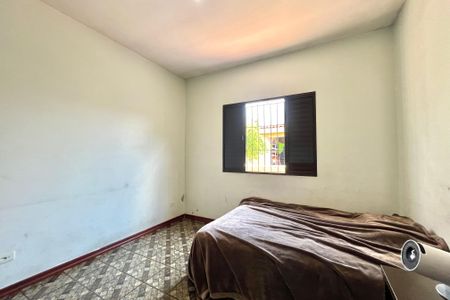 Casa à venda com 325m², 3 quartos e 4 vagasQuarto 2