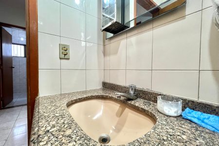 Casa à venda com 325m², 3 quartos e 4 vagasBanheiro 3 