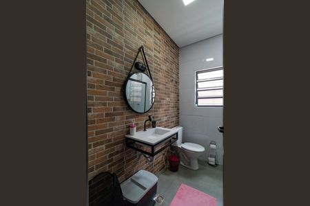 Casa à venda com 154m², 3 quartos e 1 vagaBanheiro 2