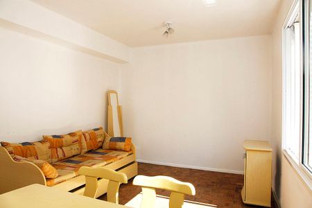 Studio - Sala / Quarto de kitnet/studio para alugar com 1 quarto, 29m² em Independência, Porto Alegre