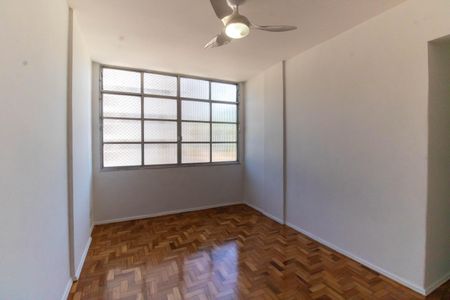 Apartamento para alugar com 80m², 2 quartos e sem vaga Apartamento para alugar com 80m², 2 quartos e sem vagaSala