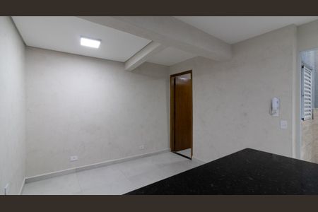 Sala de casa para alugar com 2 quartos, 51m² em Vila Nhocuné, São Paulo