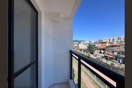 Apartamento para alugar com 48m², 2 quartos e 1 vagaVaranda