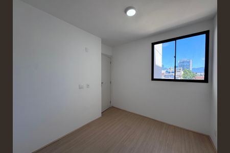 Quarto 1 de apartamento para alugar com 2 quartos, 48m² em Recreio dos Bandeirantes, Rio de Janeiro