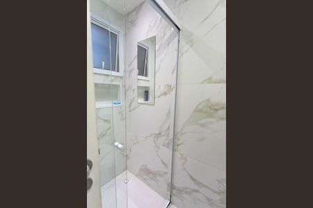 Apartamento à venda com 61m², 2 quartos e 2 vagasBanheiro social 