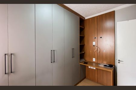 Quarto 1 de apartamento para alugar com 2 quartos, 50m² em Vila Talarico, São Paulo