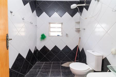 Casa à venda com 250m², 4 quartos e 2 vagasBanheiro 2