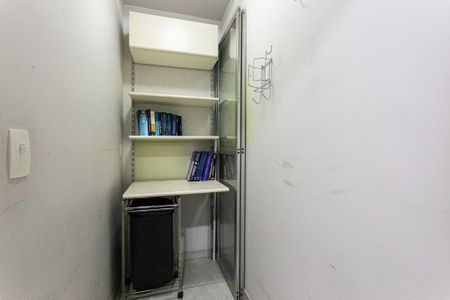 Apartamento à venda com 77m², 3 quartos e 1 vagaÁrea de Serviço