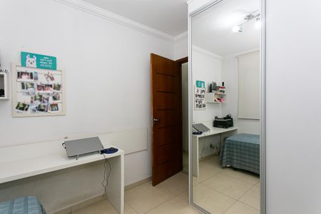 Apartamento à venda com 77m², 3 quartos e 1 vagaQuarto 2